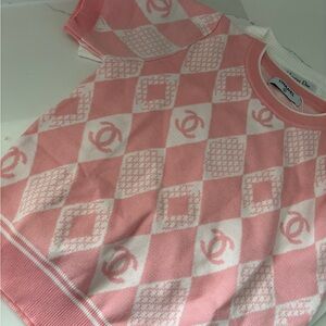 CHANEL Pink and White Diamond Pattern Top